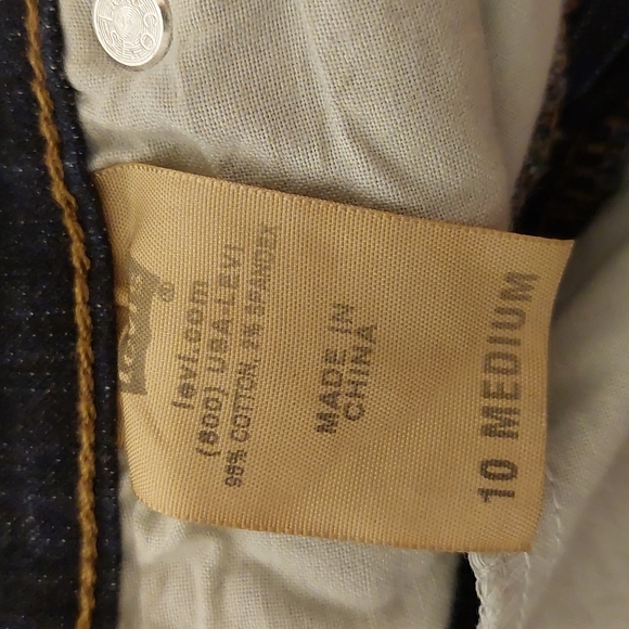 Levi 548 Denim Jeans - Picture 7 of 9